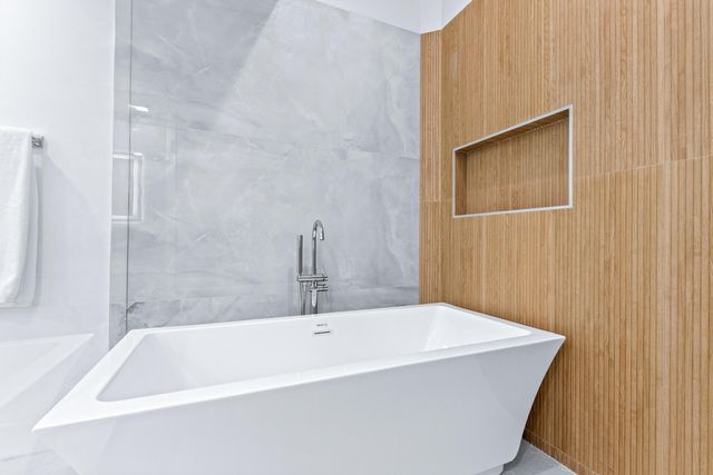 2442 Windsor Way Court, Wellington, FL 33414