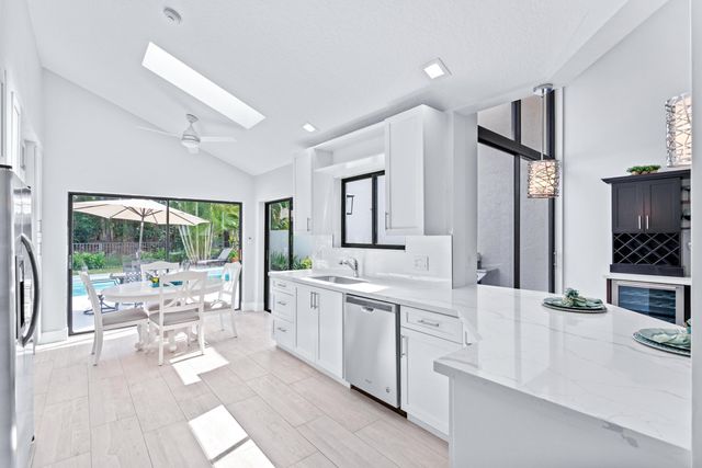 2442 Windsor Way Court, Wellington, FL 33414