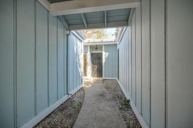 5638 Cypress Point Dr, Citrus Heights, CA 95610