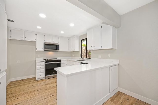 5638 Cypress Point Dr, Citrus Heights, CA 95610