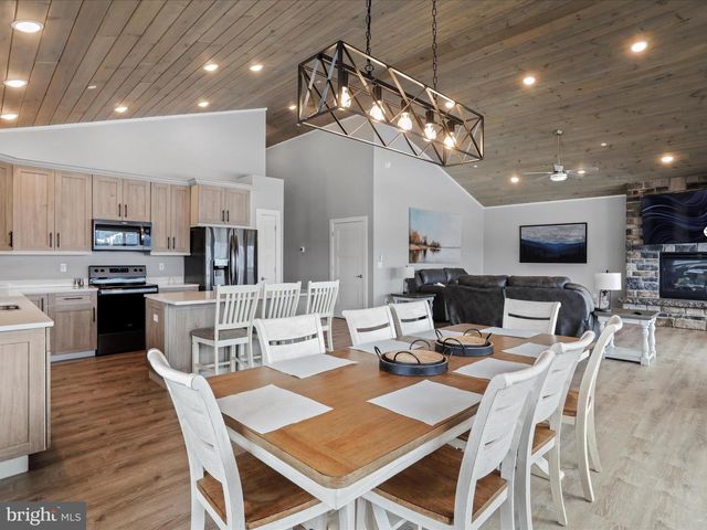 215 FAIRGATE RD, Mc Henry, MD 21541