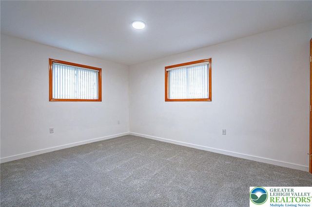 3442 Hickory Circle, South Whitehall Twp, PA 18103