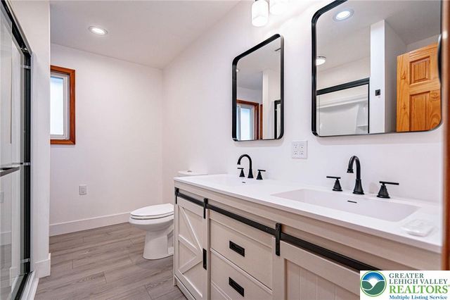 3442 Hickory Circle, South Whitehall Twp, PA 18103