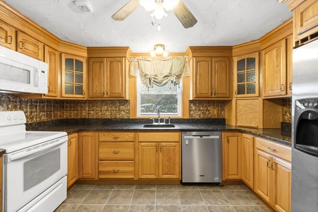 131 Depot Road, Templeton, MA 01438