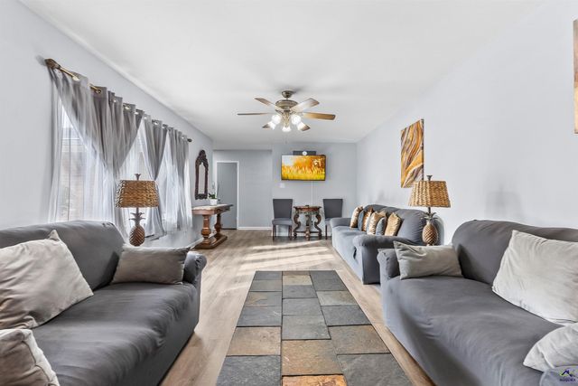 121 Crestwood Rd, Warner Robins, GA 31093