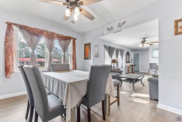 121 Crestwood Rd, Warner Robins, GA 31093