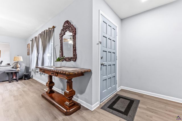 121 Crestwood Rd, Warner Robins, GA 31093