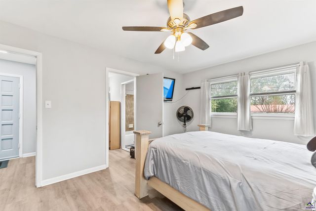 121 Crestwood Rd, Warner Robins, GA 31093