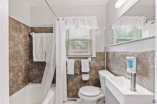 121 Crestwood Rd, Warner Robins, GA 31093