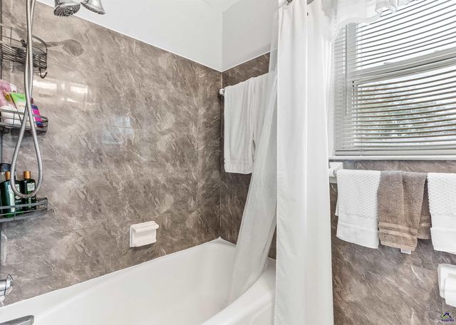 121 Crestwood Rd, Warner Robins, GA 31093