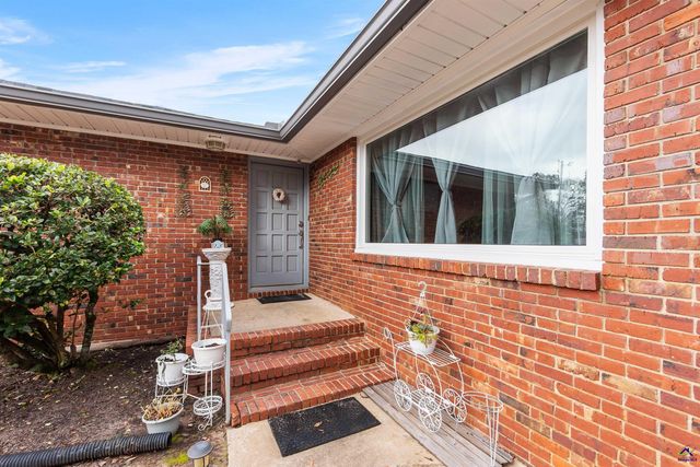 121 Crestwood Rd, Warner Robins, GA 31093