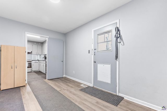 121 Crestwood Rd, Warner Robins, GA 31093