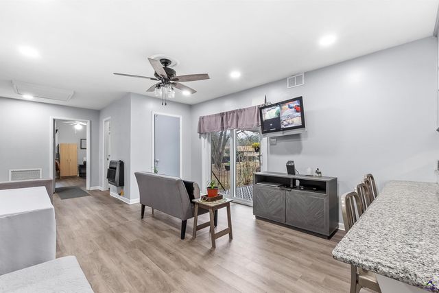 121 Crestwood Rd, Warner Robins, GA 31093