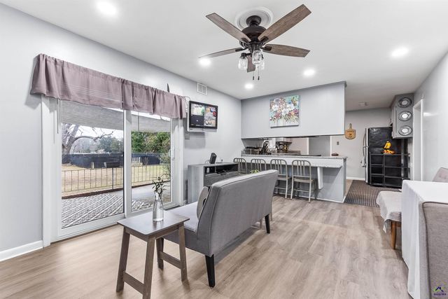 121 Crestwood Rd, Warner Robins, GA 31093