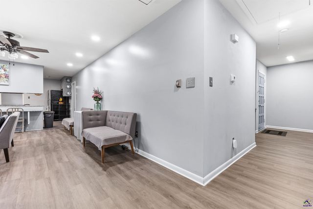 121 Crestwood Rd, Warner Robins, GA 31093