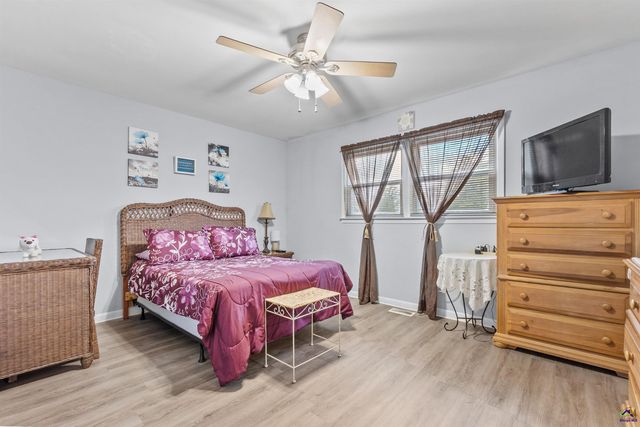 121 Crestwood Rd, Warner Robins, GA 31093