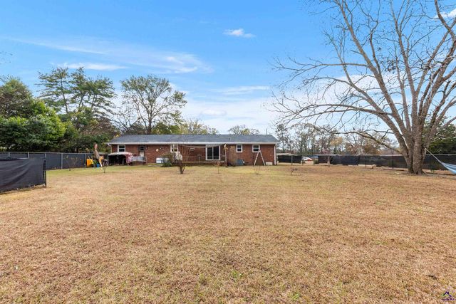 121 Crestwood Rd, Warner Robins, GA 31093