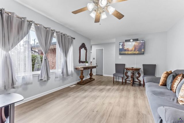 121 Crestwood Rd, Warner Robins, GA 31093