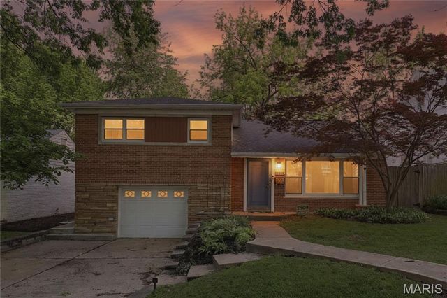7509 Gannon Avenue, University City, MO 63130