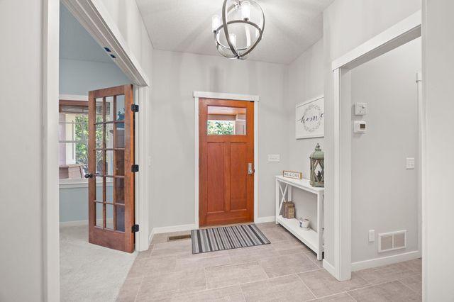 15858 Drawstone Trail, Apple Valley, MN 55124