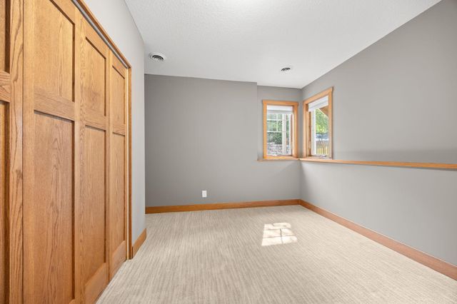 15858 Drawstone Trail, Apple Valley, MN 55124