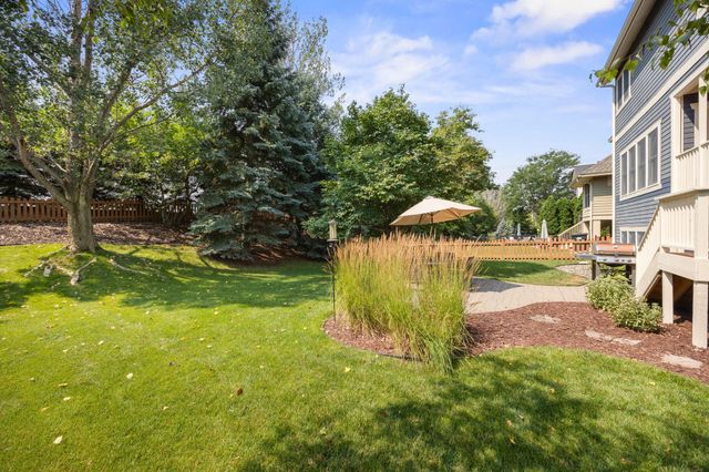 15858 Drawstone Trail, Apple Valley, MN 55124