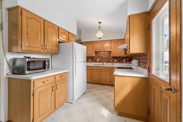 N2580 COUNTY ROAD A, Appleton, WI 54913