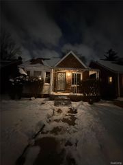 9759 Manistique Street, Detroit, MI 48224