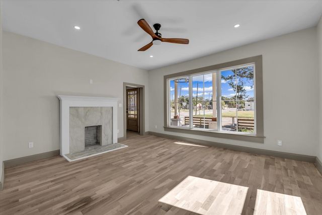 718 Tyler Street, Waco, TX 76704