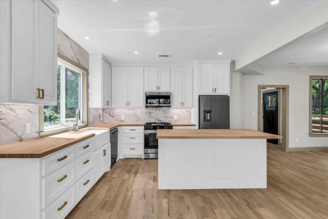 718 Tyler Street, Waco, TX 76704