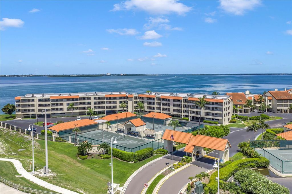 103 1ST STREET E 313, St Petersburg, FL 33715