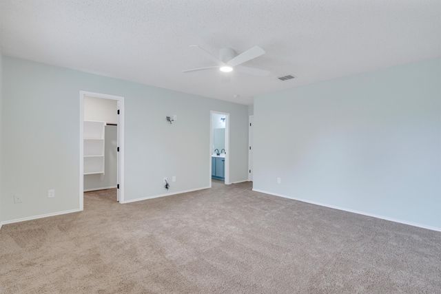 131 Sandlewood Drive, Terrell, TX 75160