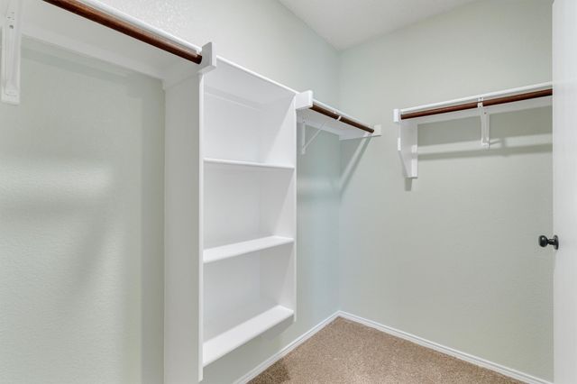 131 Sandlewood Drive, Terrell, TX 75160