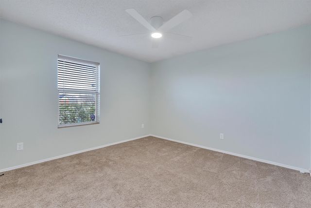 131 Sandlewood Drive, Terrell, TX 75160
