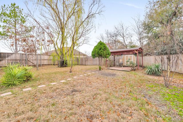 131 Sandlewood Drive, Terrell, TX 75160