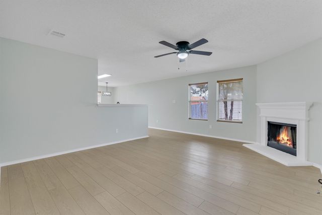 131 Sandlewood Drive, Terrell, TX 75160