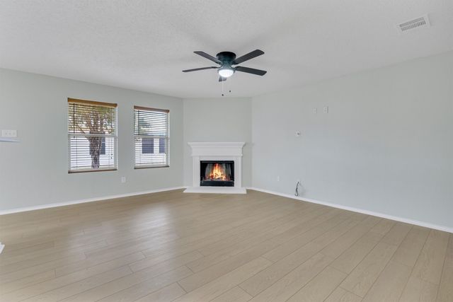 131 Sandlewood Drive, Terrell, TX 75160