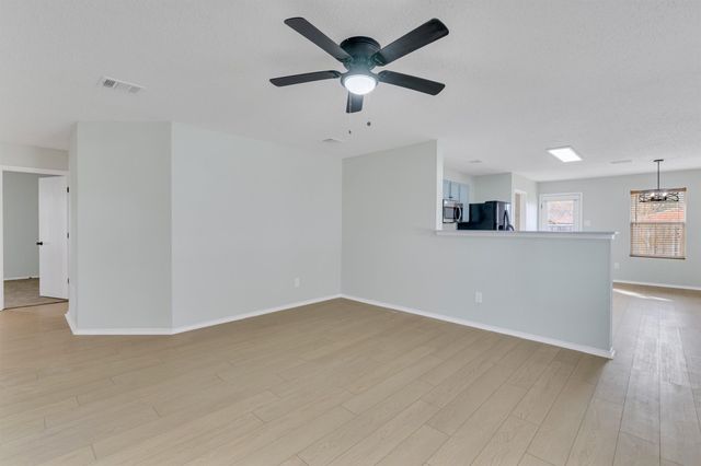 131 Sandlewood Drive, Terrell, TX 75160