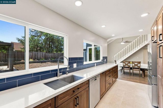 214 Turnstone Dr, Livermore, CA 94551