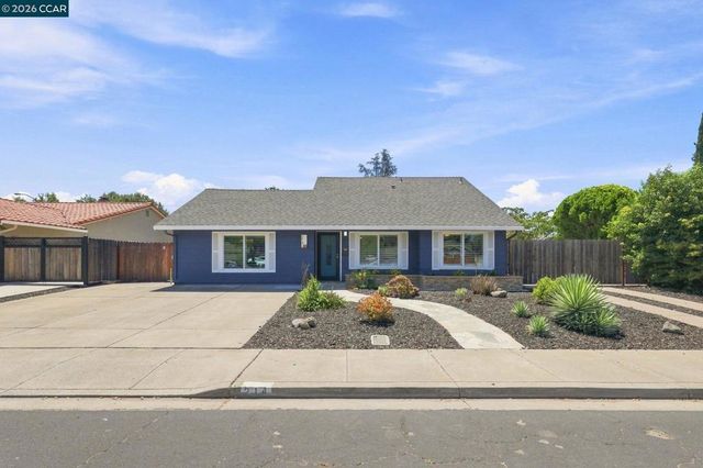 214 Turnstone Dr, Livermore, CA 94551
