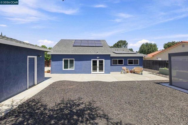 214 Turnstone Dr, Livermore, CA 94551