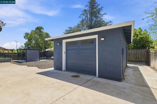 214 Turnstone Dr, Livermore, CA 94551