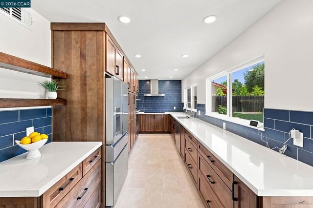 214 Turnstone Dr, Livermore, CA 94551