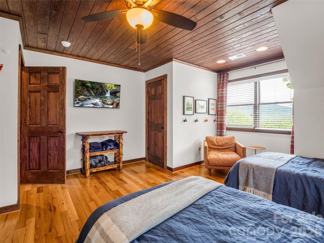 139 Picnic Point Road, Lake Lure, NC 28746