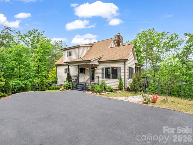 139 Picnic Point Road, Lake Lure, NC 28746