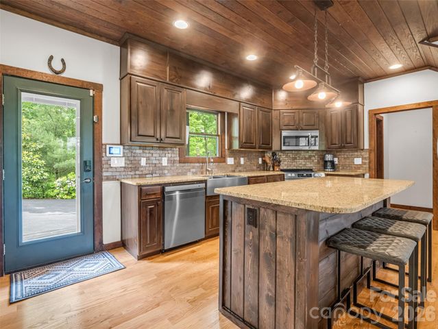 139 Picnic Point Road, Lake Lure, NC 28746