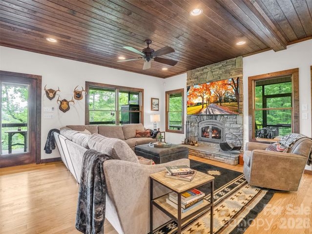 139 Picnic Point Road, Lake Lure, NC 28746