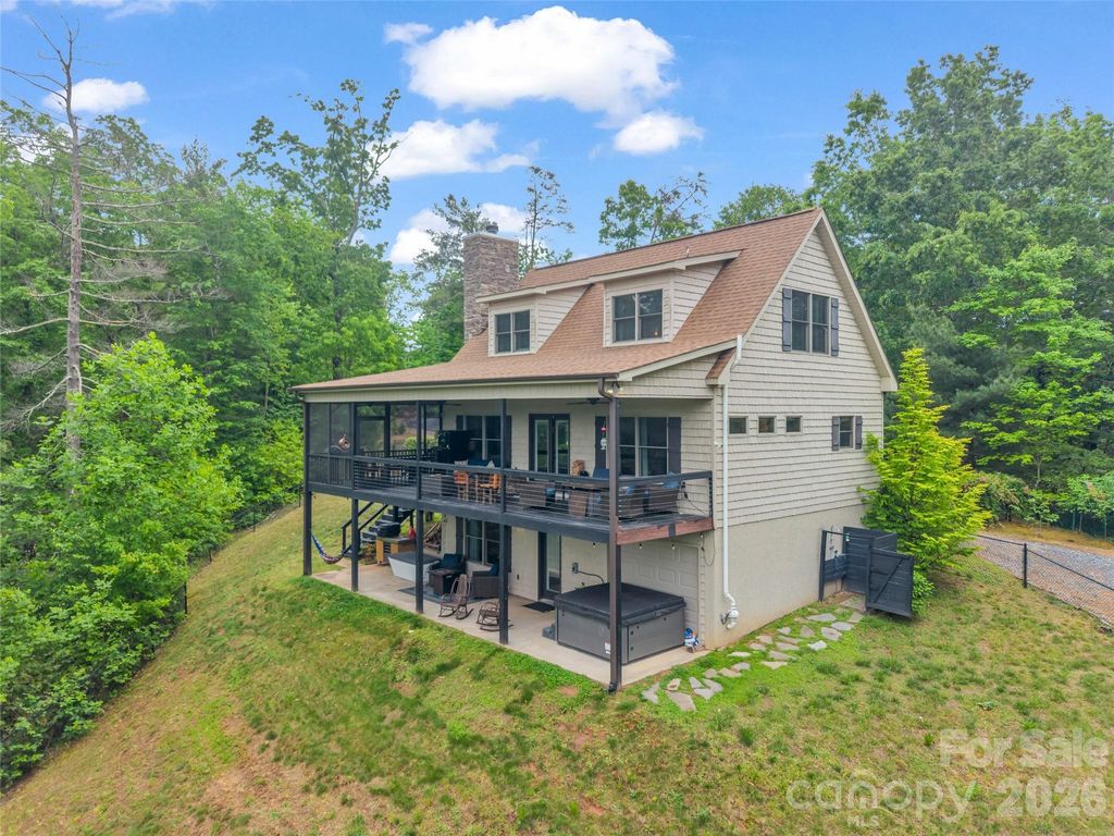 139 Picnic Point Road, Lake Lure, NC 28746