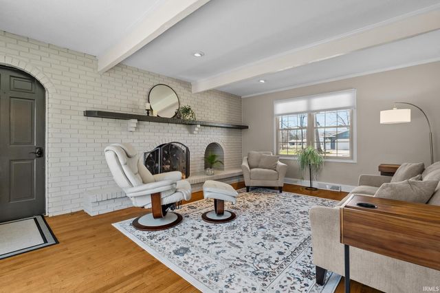 50820 Heather Hill Lane, Granger, IN 46530