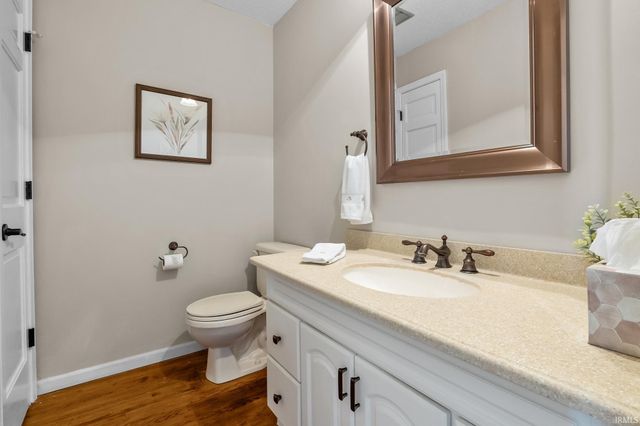 50820 Heather Hill Lane, Granger, IN 46530